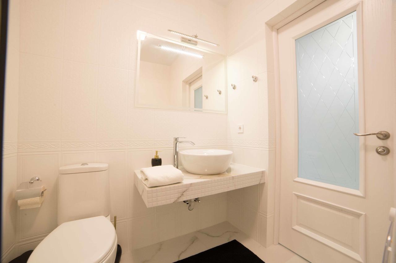 Leogrand Apartments On Kulisha 36 Lviv Eksteriør bilde